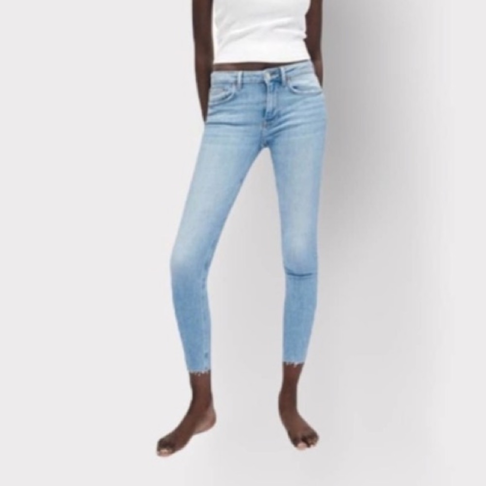 Zara Stretchy Skinny Raw Hem Jeans size 2